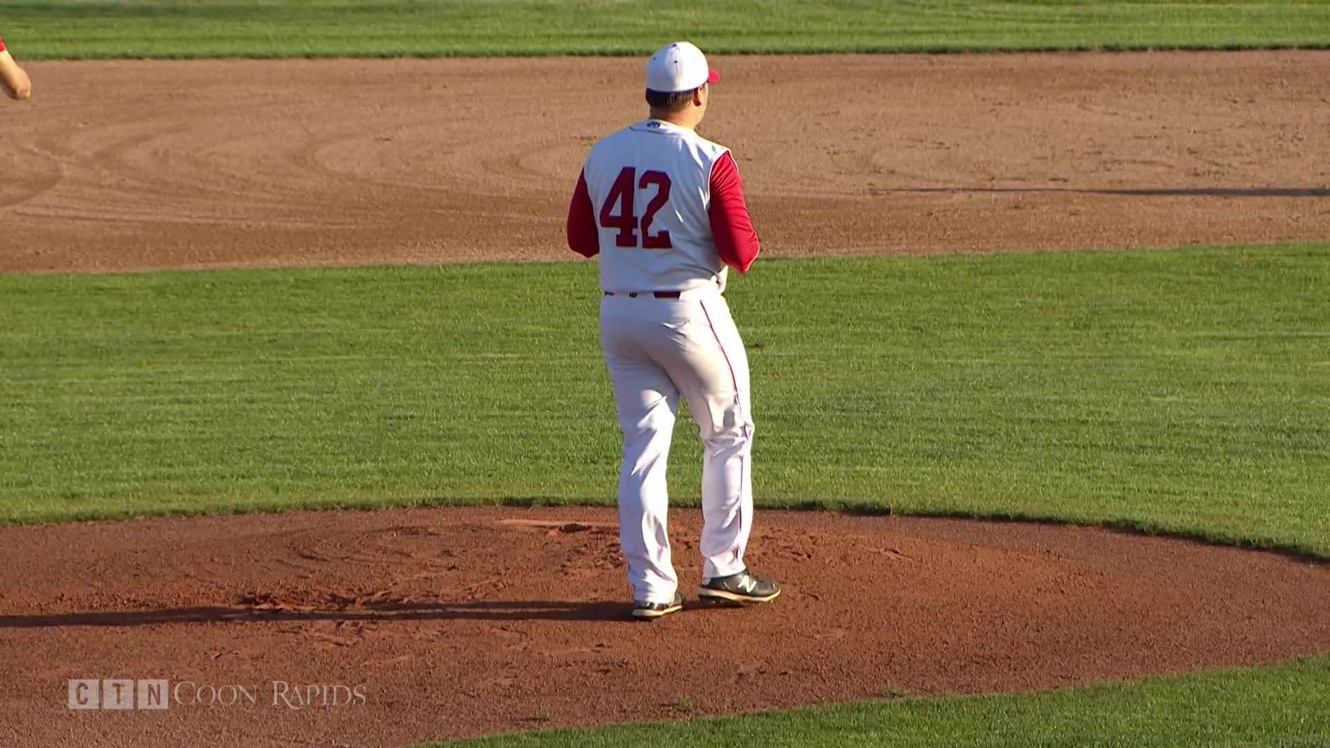 Thumbnail image for Town Baseball: Mac Strength at Coon Rapids