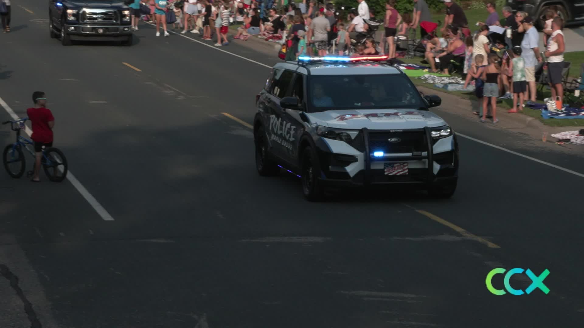 Thumbnail image for MAPLE GROVE PARADE